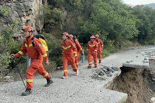 乌度卡：杰伦-格林加时赛组织进攻做的不错 他正确地阅读了比赛